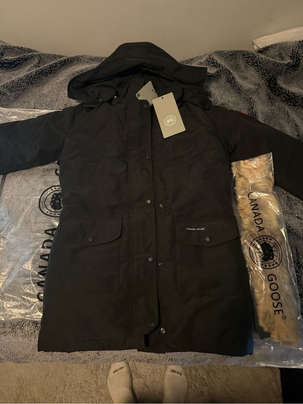 Canada goose jacket woman’s